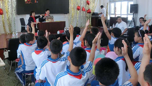 遼寧省北票市 長皋郷学校 訪問